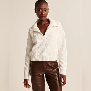 Abercrombie Checkerboard Stitch Notch-Neck Sweater - XS White